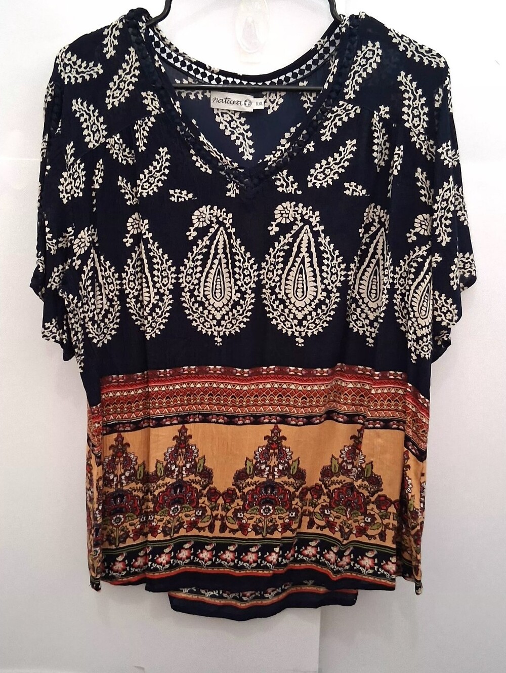 NATURA Patterned V-Neck Tee Top Size XXL Fit 1X